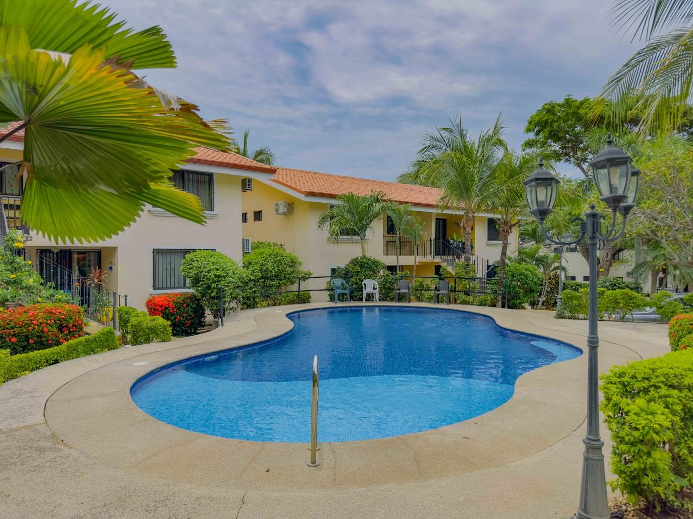 Tropical Waves #1 2 bedrooms 2 baths in Las Palmas en Playas del Coco