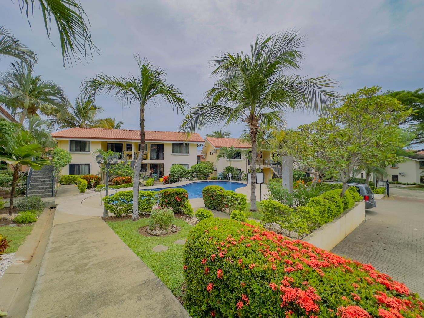 Tropical Waves #1 2 bedrooms 2 baths in Las Palmas en Playas del Coco