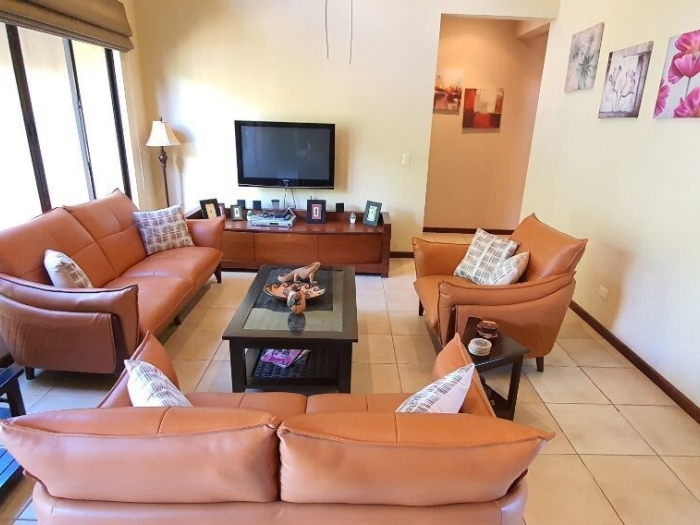 Sombras #104 3 Bed 2 Bath 2nd Floor Condo en Playas del Coco