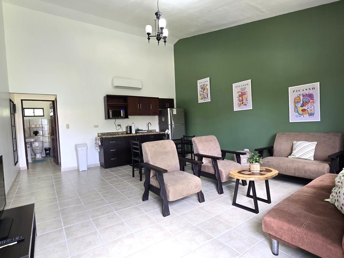 Turquoise #8 Charming 1-Bedroom Condo with Spacious Layout in Playas del Coco