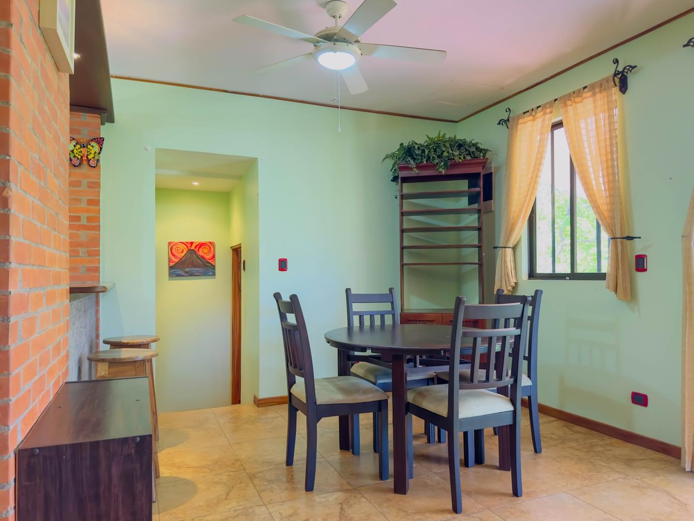 Casa Lorna Isabella- 2 bed 2B bath Pricated Pool and Garage in Playas del Coco