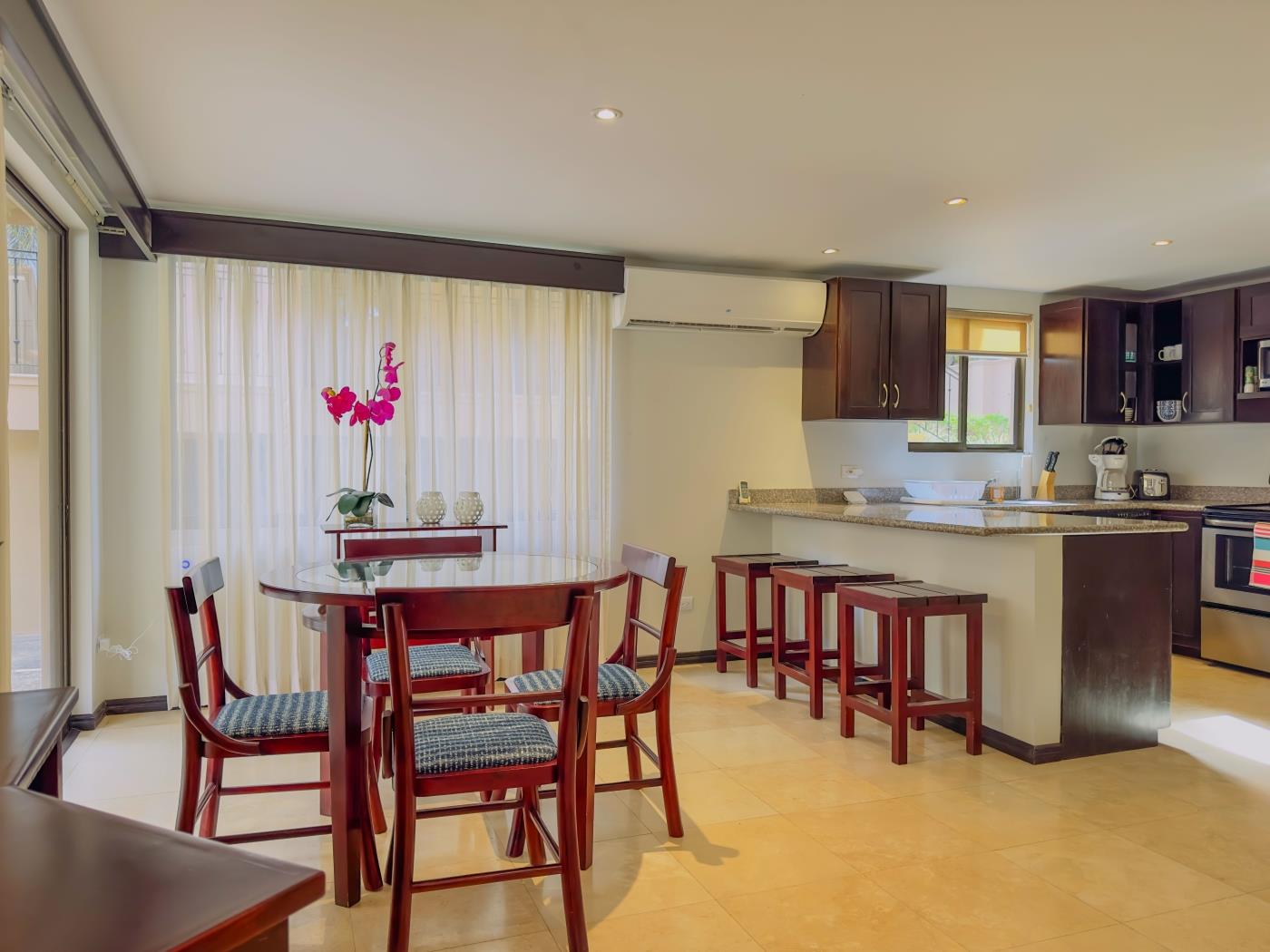 The Cove – Amazing 1-Bedroom, 1.5-Bathroom Condo in Playas del Coco