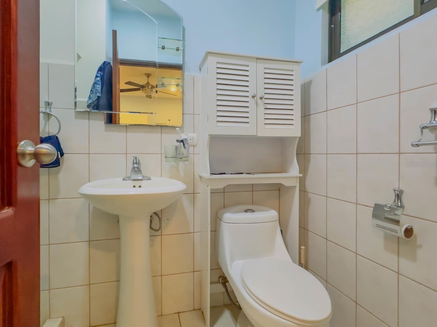 Marina Loft #104 - Ground-Floor Studio! In Playas del Coco in Playas del Coco