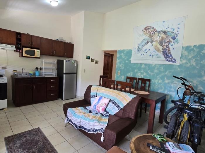 Green turtle # 22 Cozy 2BR Condo Just 10 Minutes from the Beach in Playas del Coco