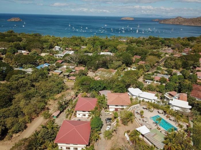 Coco Joya – Oceanview Condo, 2BR/2BA, Steps to Beach & Downtown in Playas del Coco