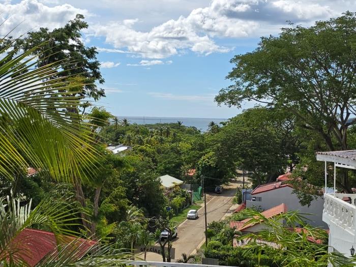 Coco Joya – Oceanview Condo, 2BR/2BA, Steps to Beach & Downtown in Playas del Coco