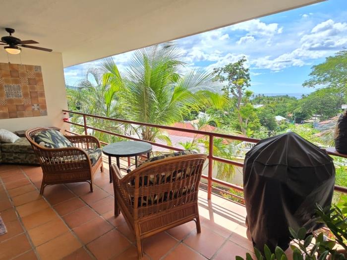 Coco Joya – Oceanview Condo, 2BR/2BA, Steps to Beach & Downtown in Playas del Coco