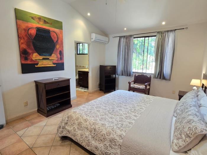 Coco Joya – Oceanview Condo, 2BR/2BA, Steps to Beach & Downtown in Playas del Coco