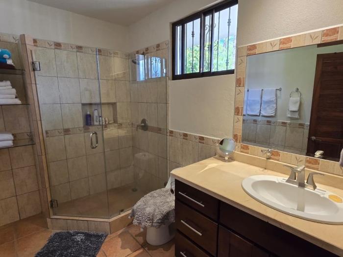 Coco Joya – Oceanview Condo, 2BR/2BA, Steps to Beach & Downtown in Playas del Coco